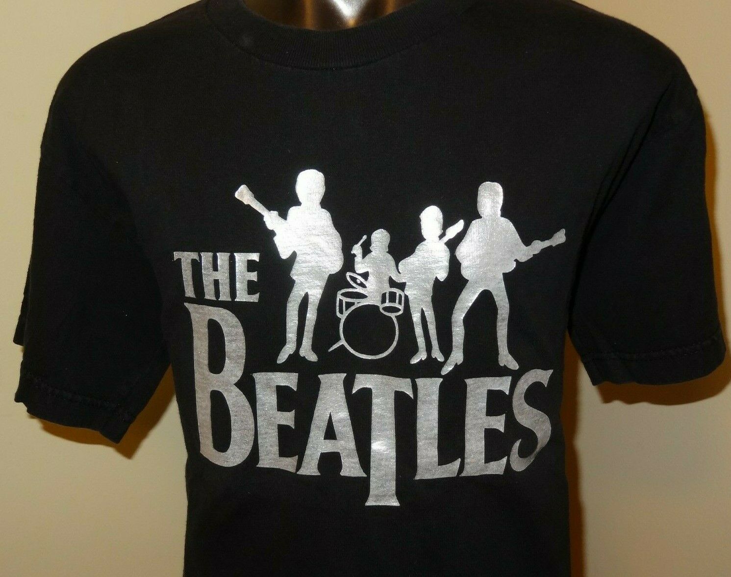 Black Youth Large Apple Corp T Shirt W/ Silver Silhouette Of The Early Beatles