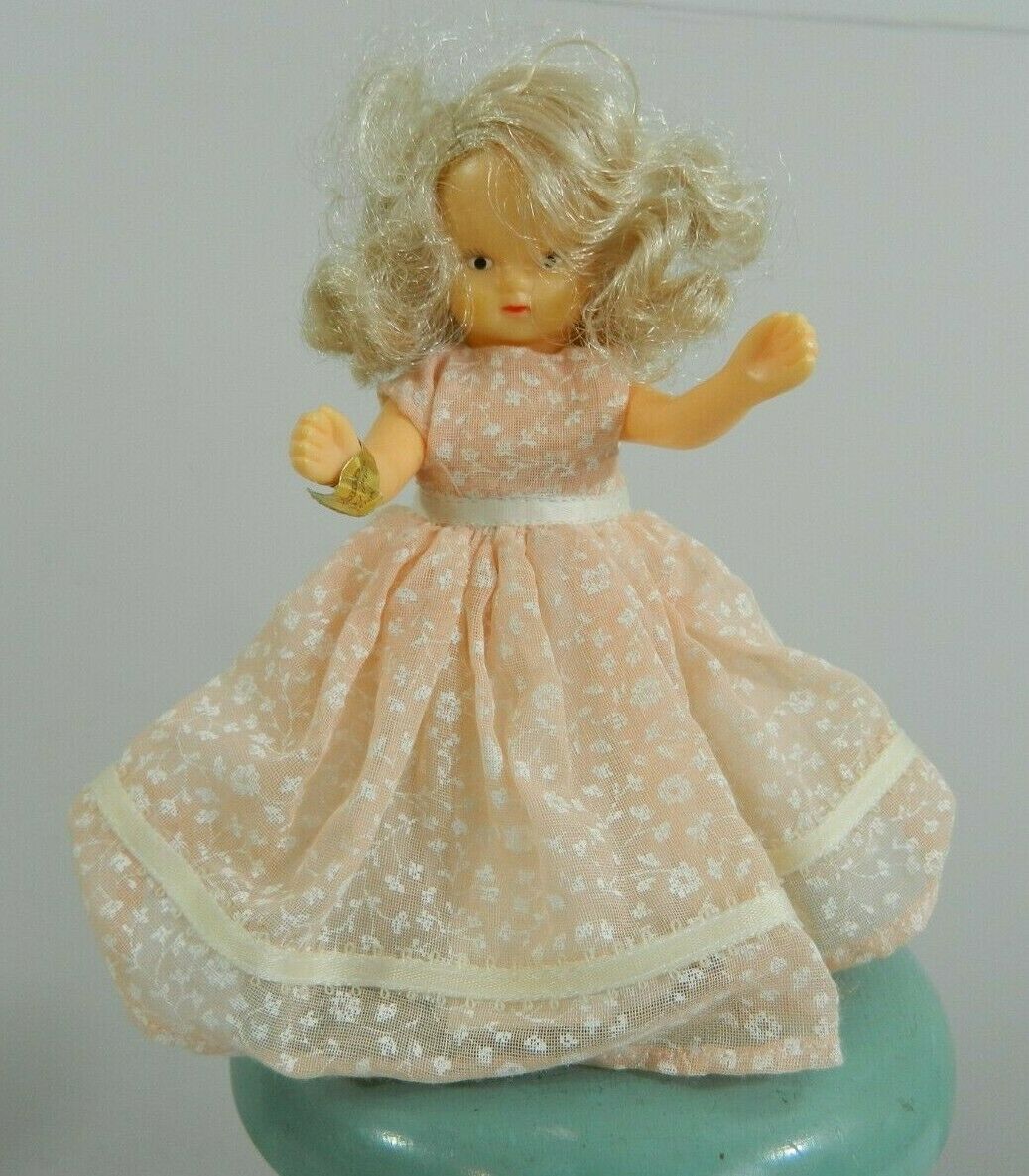 Vintage Nancy Ann Doll Jesco 184 Friday's Child Is Loving & Giving Girl Toy Box